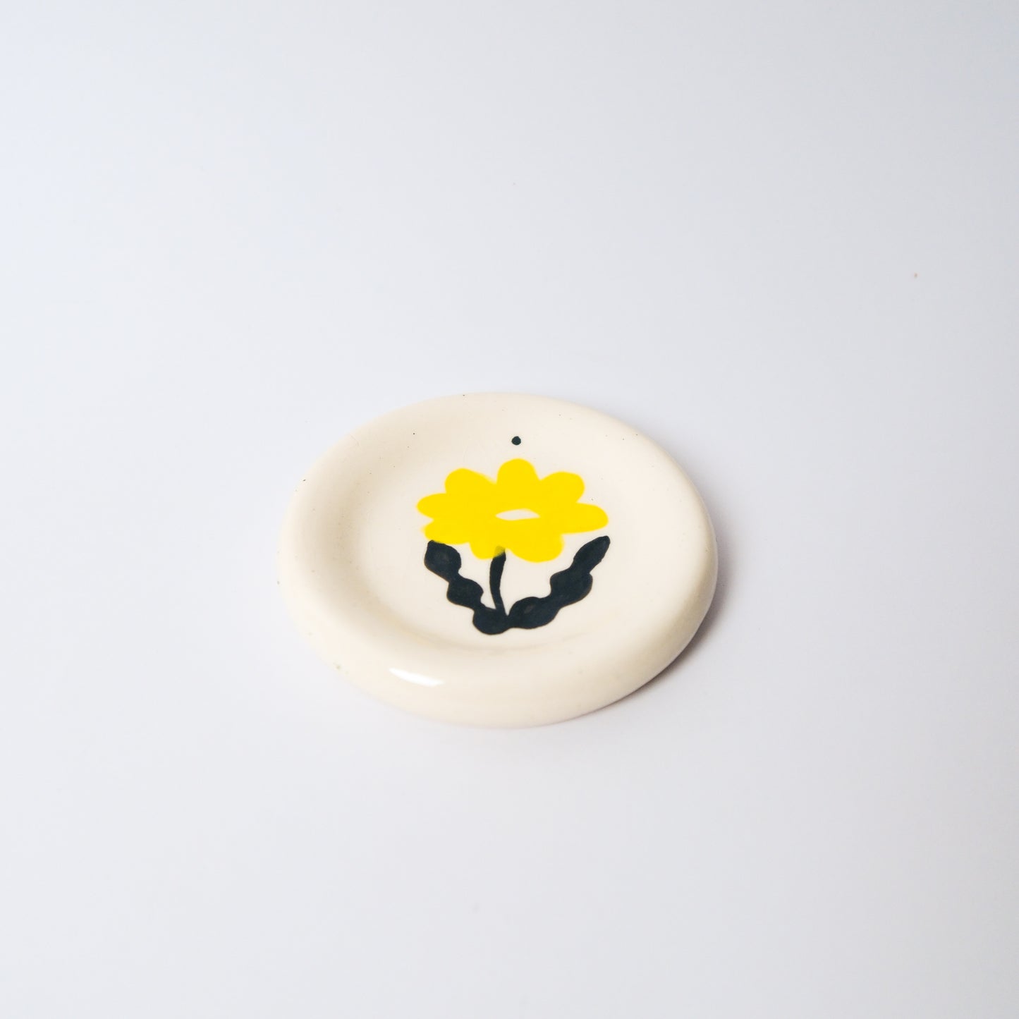Starburst Medium Dish in Yellow by Objects by Phoebe — view 3