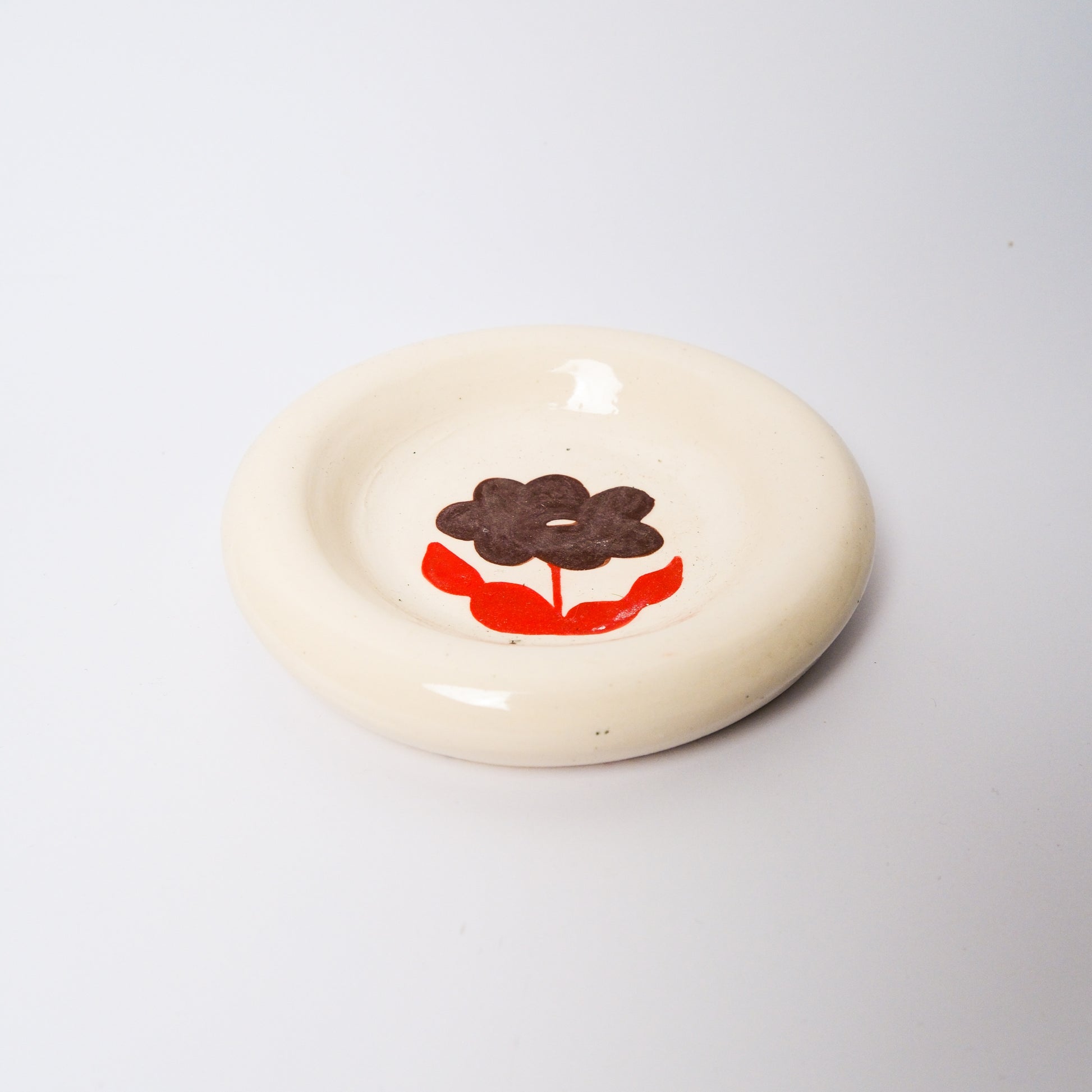 Starburst Medium Dish in Brown by Objects by Phoebe — view 3