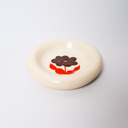 Starburst Medium Dish in Brown by Objects by Phoebe — view 3