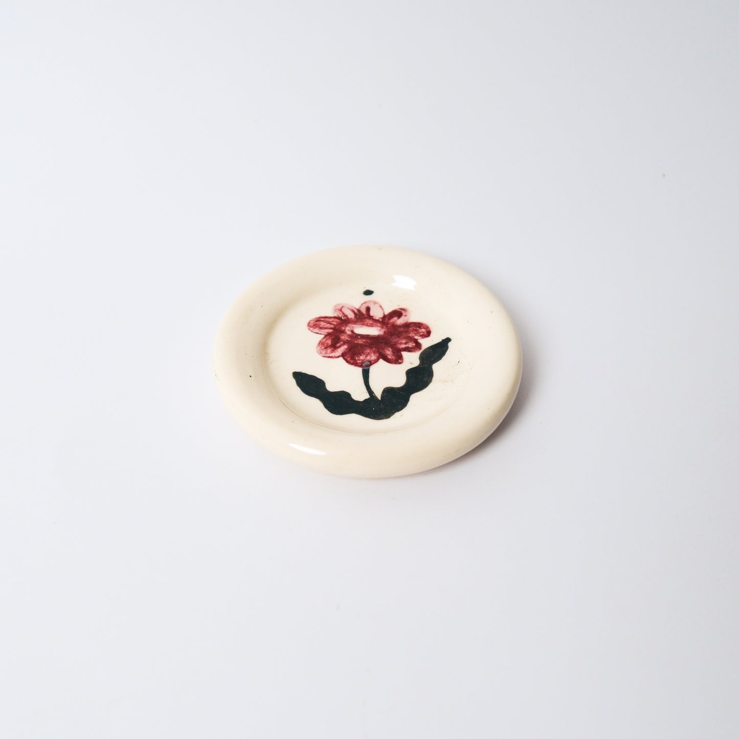 Starburst Medium Dish in Burgundy by Objects by Phoebe — view 2