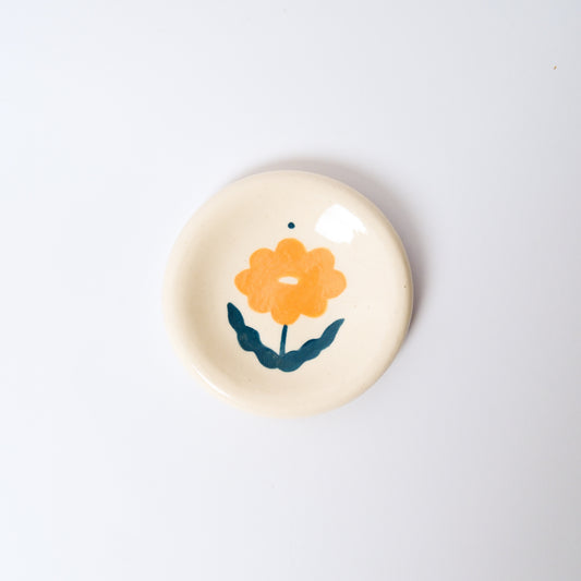 Starburst Medium Dish in Mustard by Objects by Phoebe