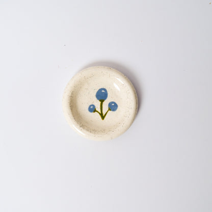 Bud Small Dish in Grey by Objects by Phoebe